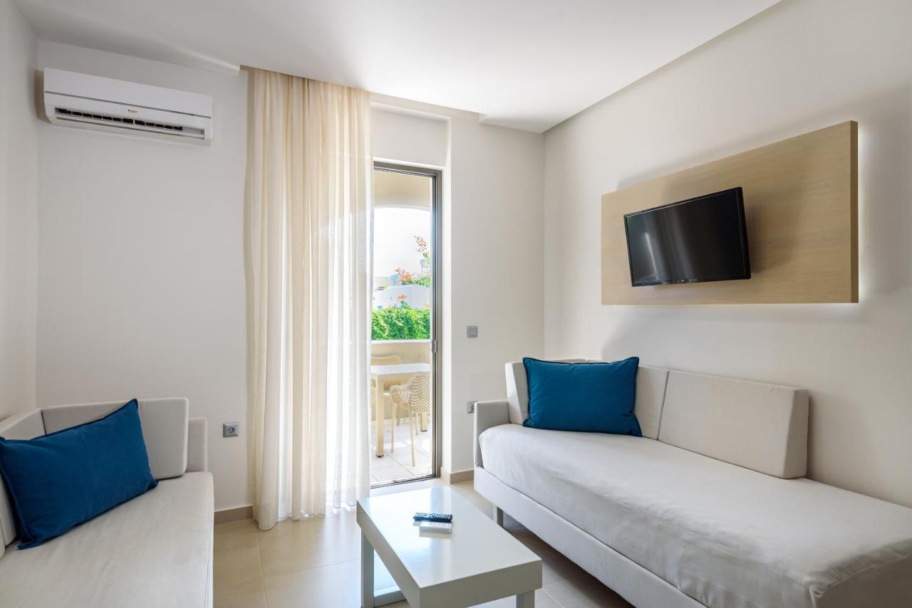 Marinos Beach Hotel พลาตาเนส ภายนอก รูปภาพ