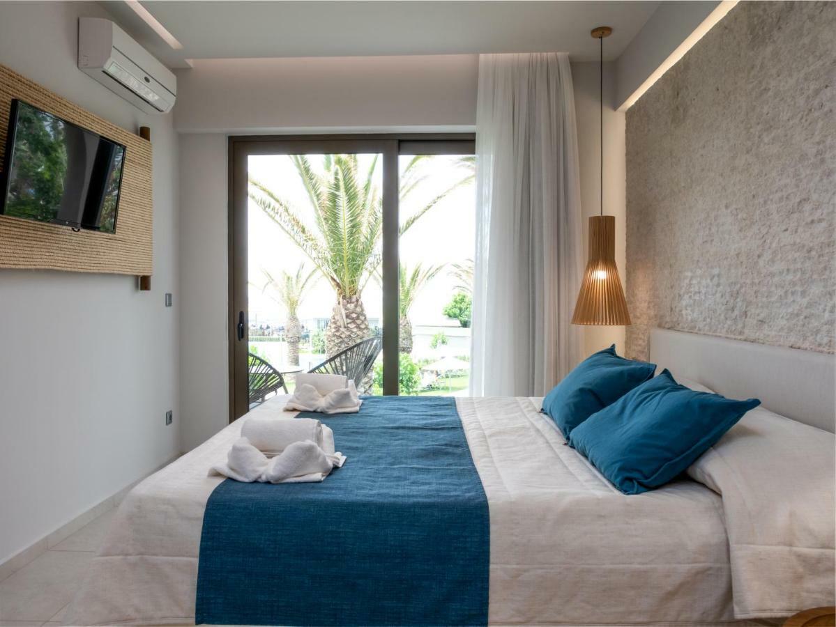 Marinos Beach Hotel พลาตาเนส ภายนอก รูปภาพ